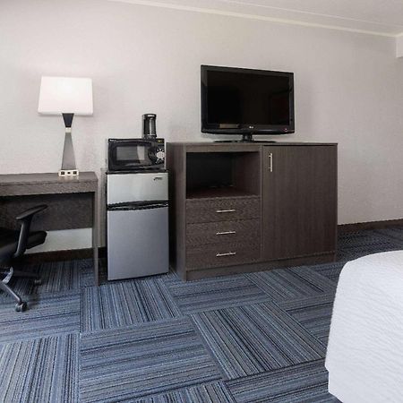 Baymont By Wyndham Appleton Hotell Eksteriør bilde