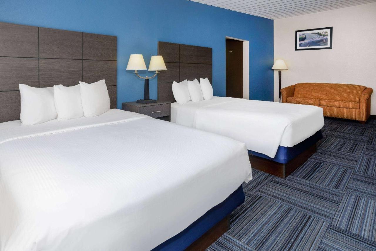 Baymont By Wyndham Appleton Hotell Eksteriør bilde