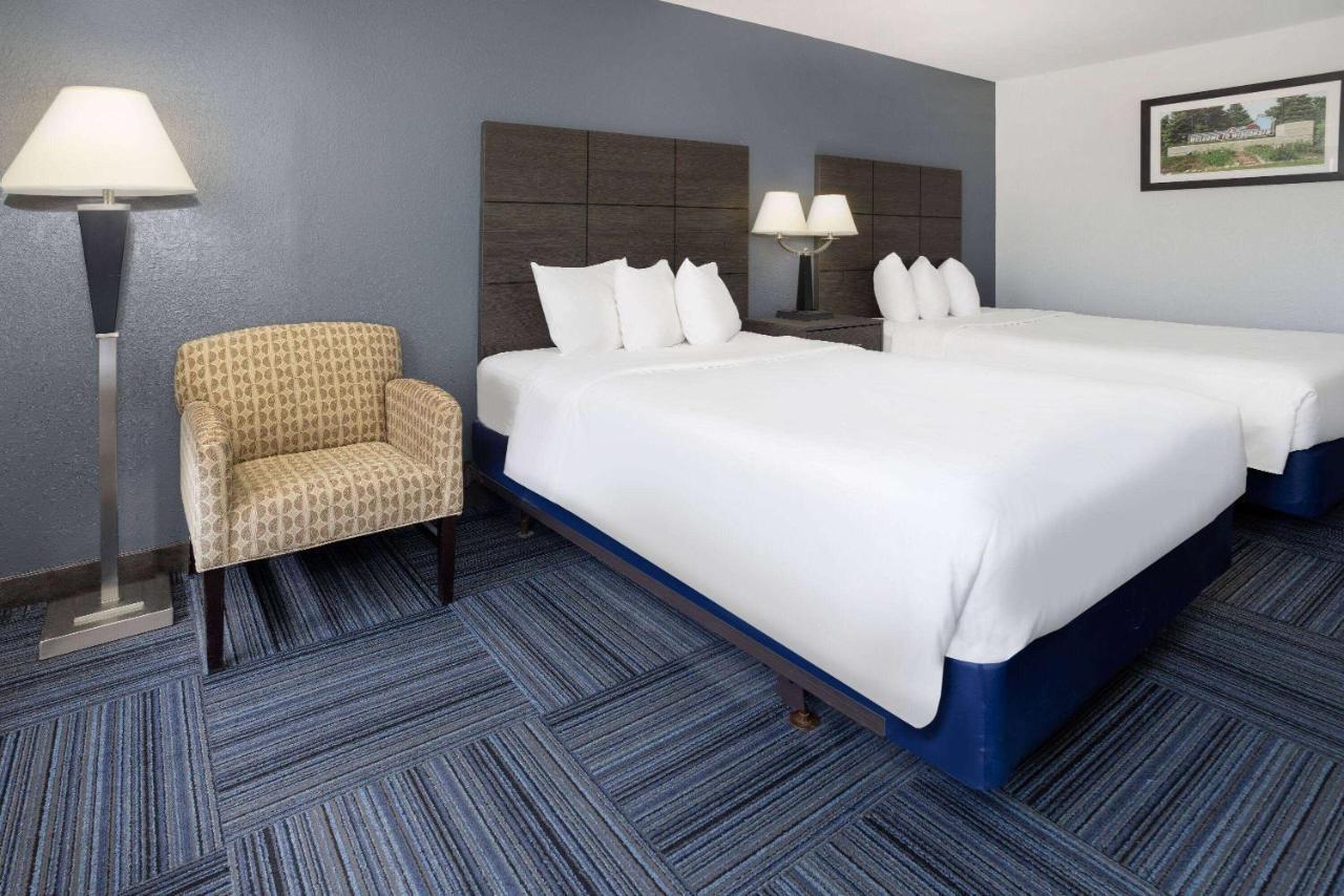 Baymont By Wyndham Appleton Hotell Eksteriør bilde